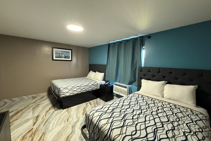 Room 10 of 26
