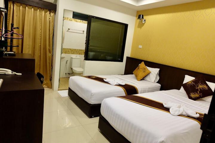 Room 26 of 45