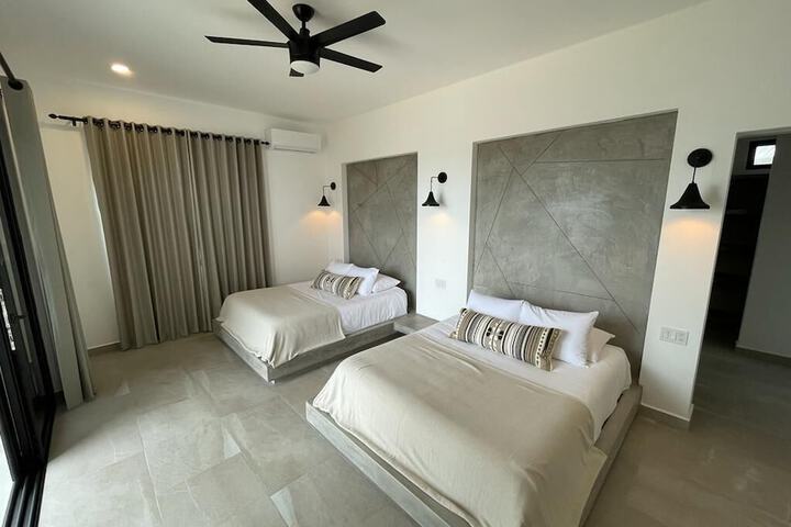 Room 16 of 85
