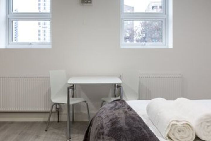 Room 4 of 14