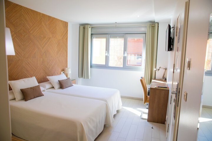Room 15 of 60