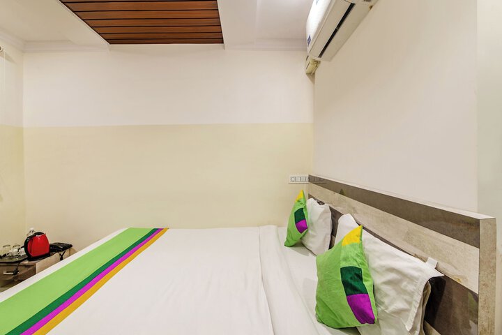 Room 4 of 39