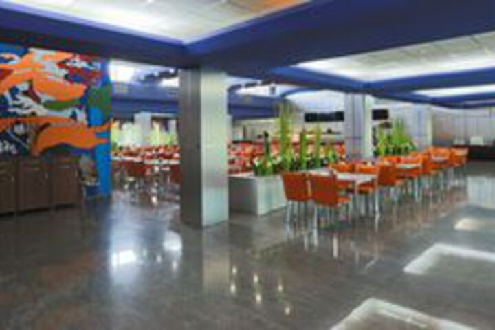 Dining 72 of 87