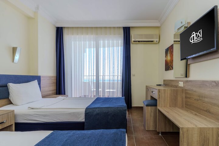 Room 8 of 62