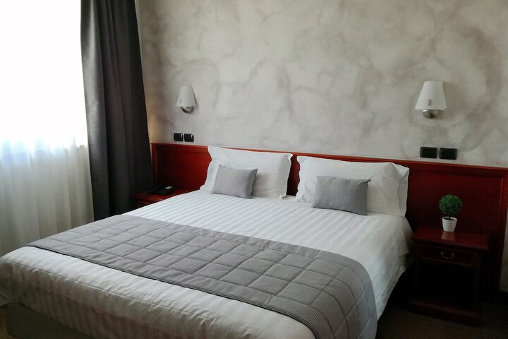 Room 25 of 69