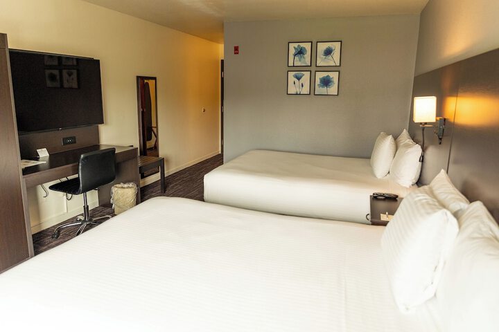 Traditional Room 2 Queen Beds (4 of 5)
