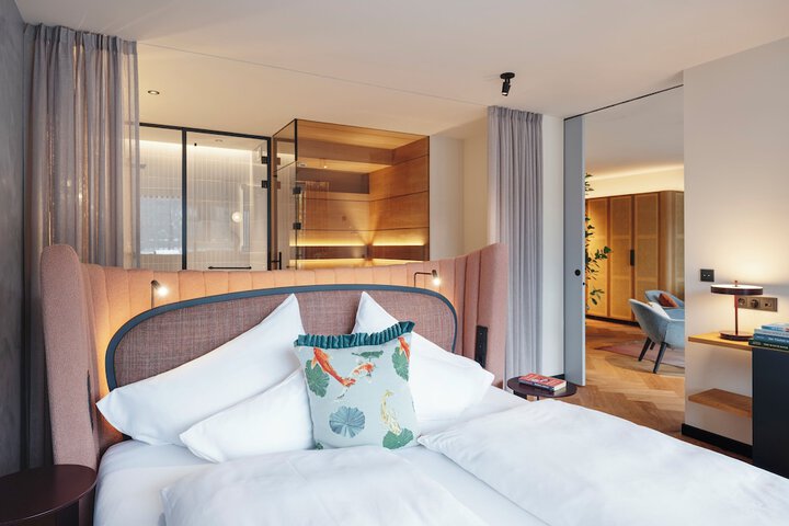 Room 21 of 130