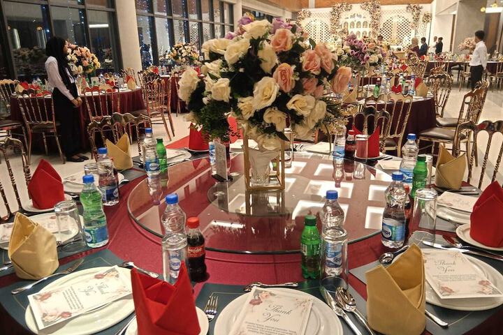 Ballroom/Hall 15 of 21