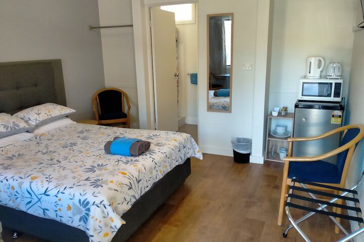 Room 3 of 36