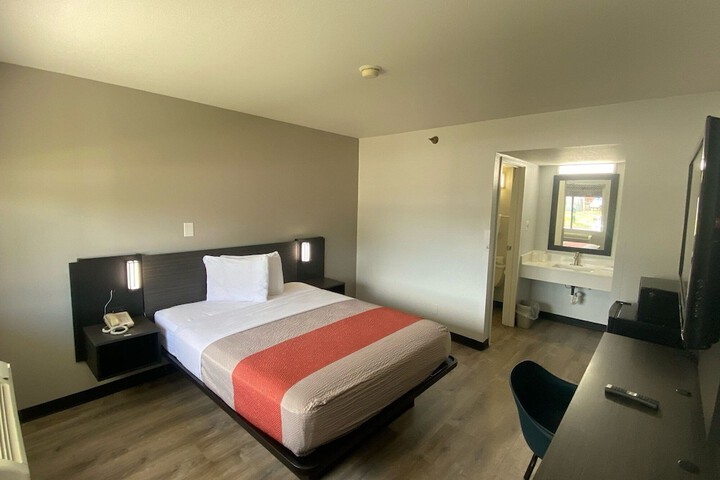 Room 15 of 51