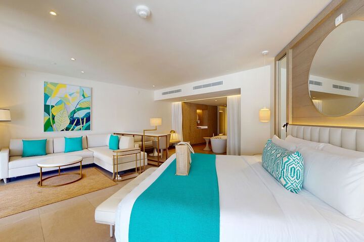 Room 33 of 271