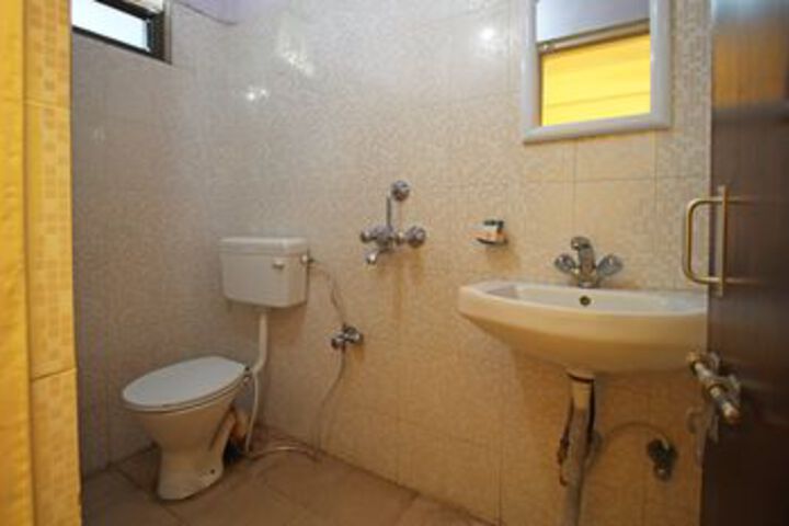 Room 2 of 16