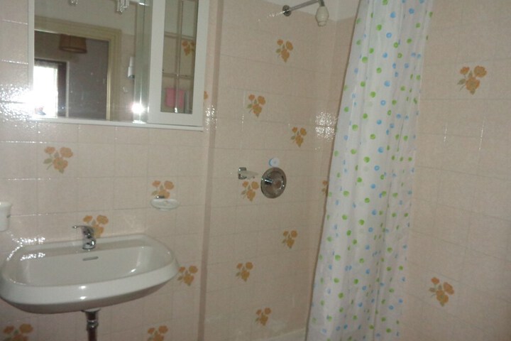 Room 42 of 69