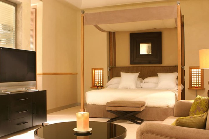 Room 13 of 39
