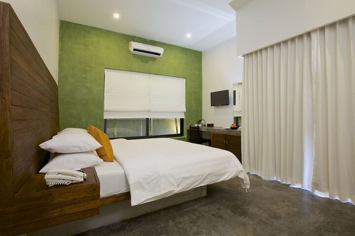 Room 16 of 70