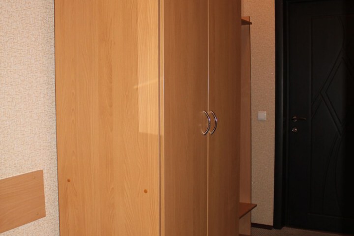 Room 8 of 96