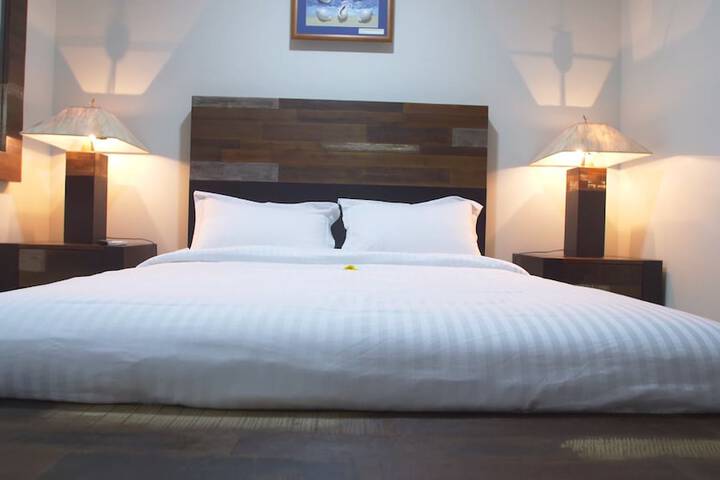 Room 2 of 39