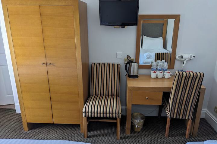 Room 15 of 35