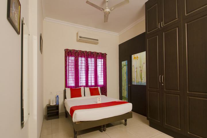 Room 6 of 17