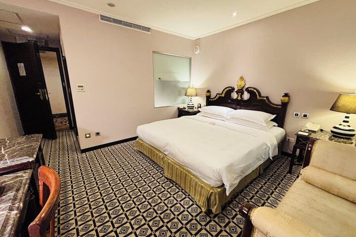 Room 91 of 216