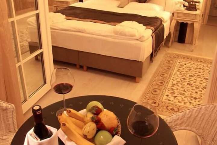 Room 5 of 23
