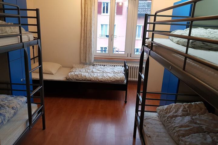 Room 9 of 41