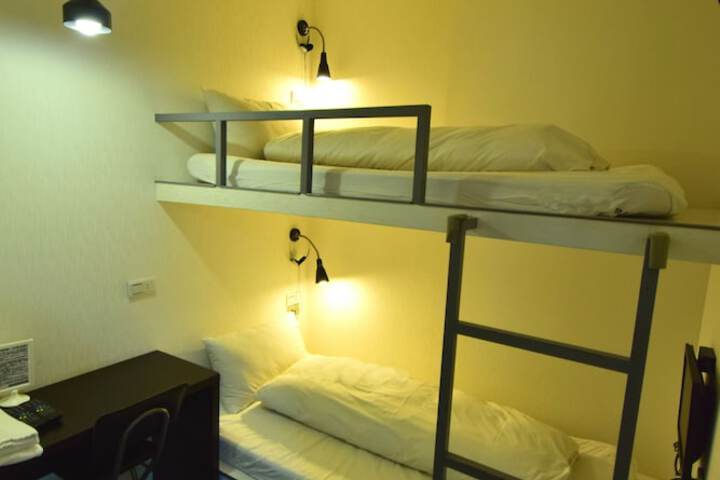Room 7 of 47