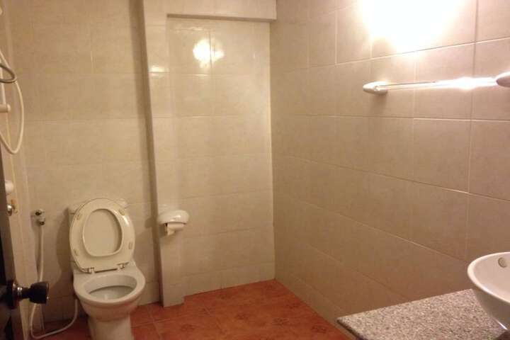 Room 12 of 29