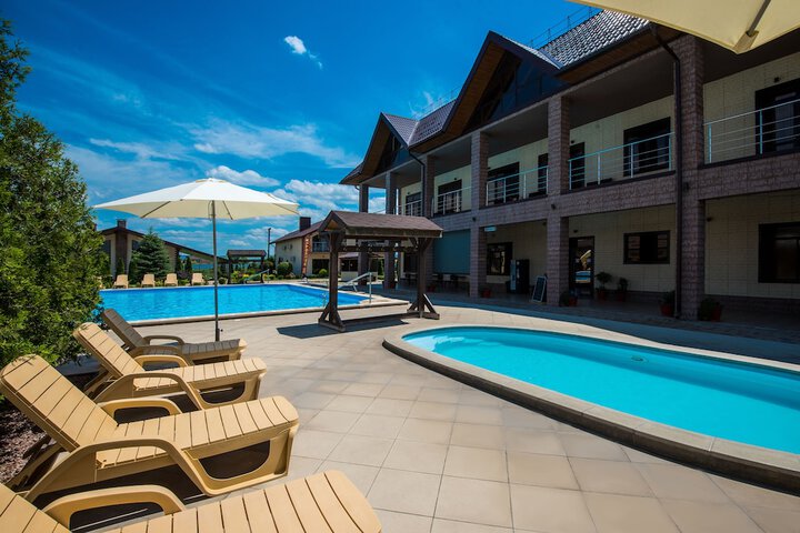 Pool 36 of 70