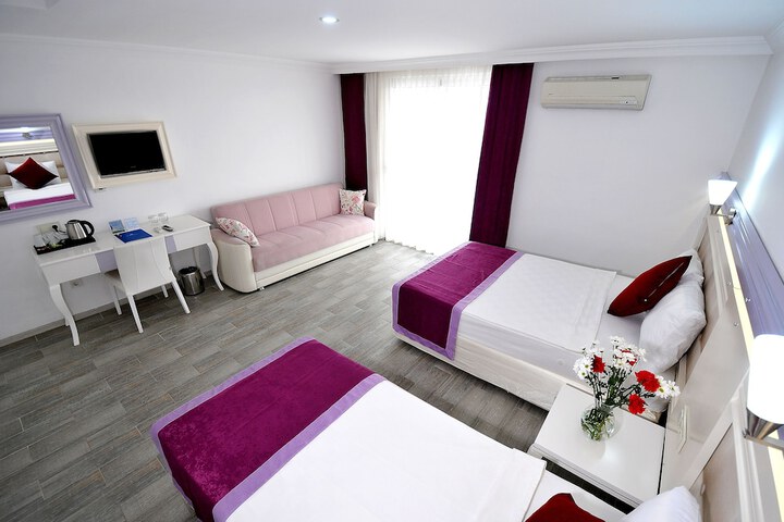 Room 22 of 42