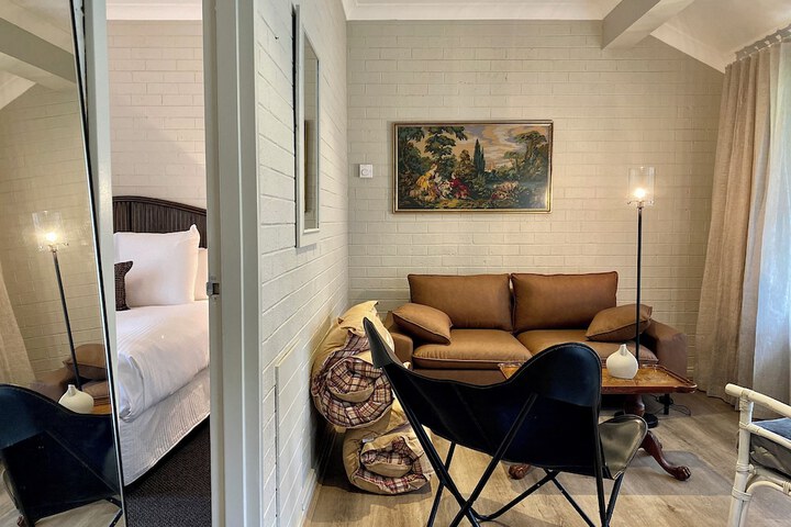 Room 26 of 60