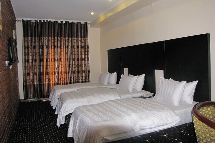 Room 8 of 35