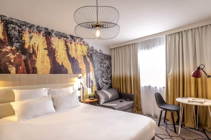 Room 16 of 114