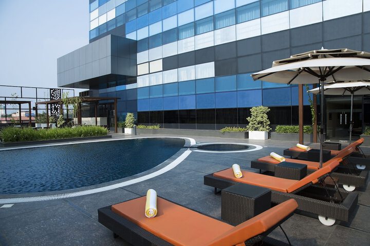Hotel Entry