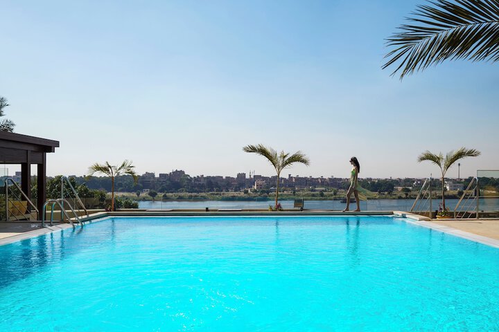 Pools & Facilities
