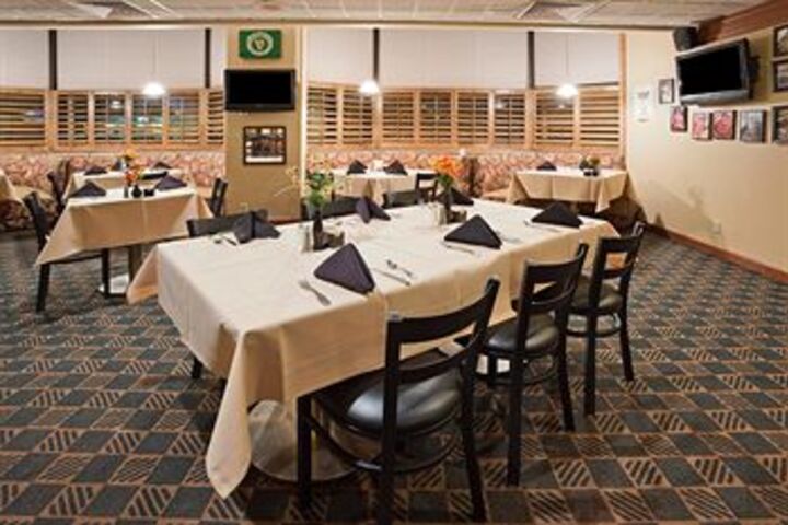 Radisson Milwaukee North Shore