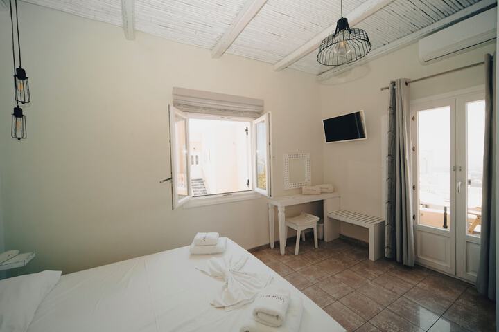 Room 65 of 188