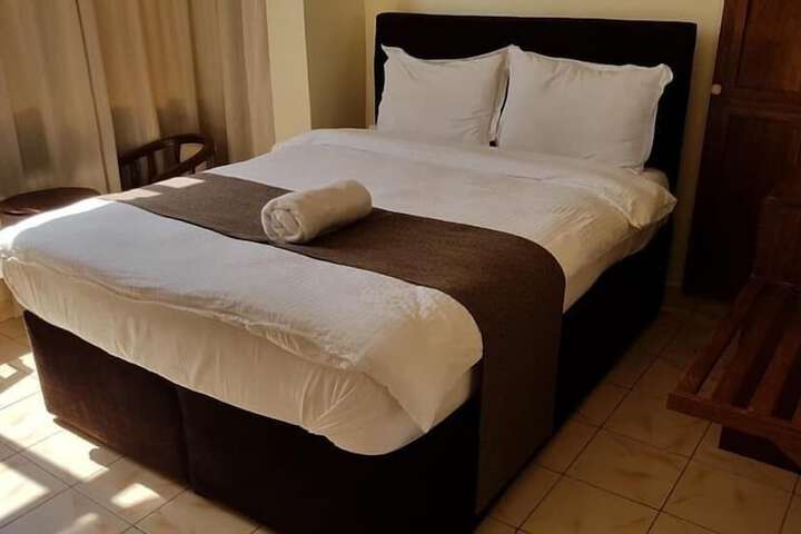 Room 8 of 29