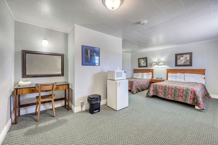 Room 20 of 72