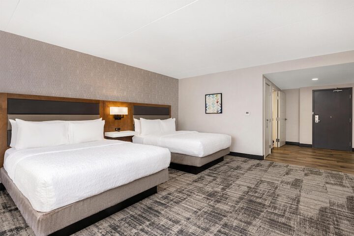 Room 11 of 40