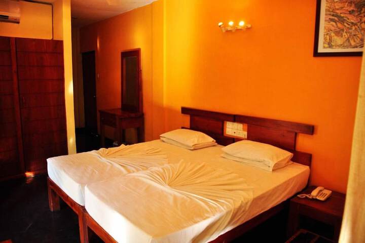 Room 4 of 39