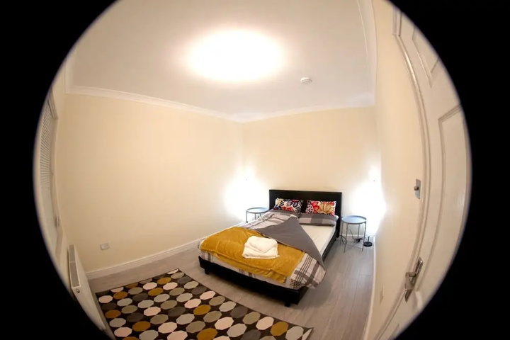 Room 9 of 13