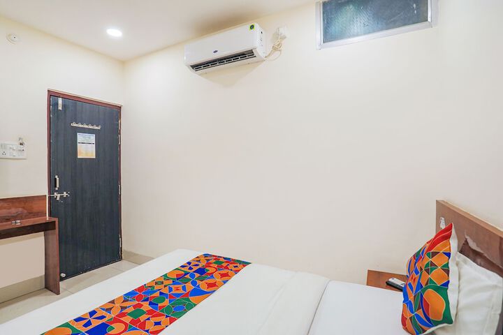 Room 14 of 24