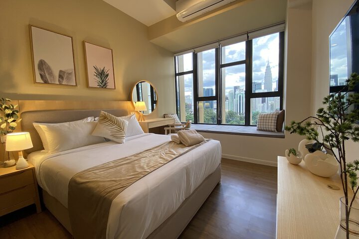 Room 8 of 73