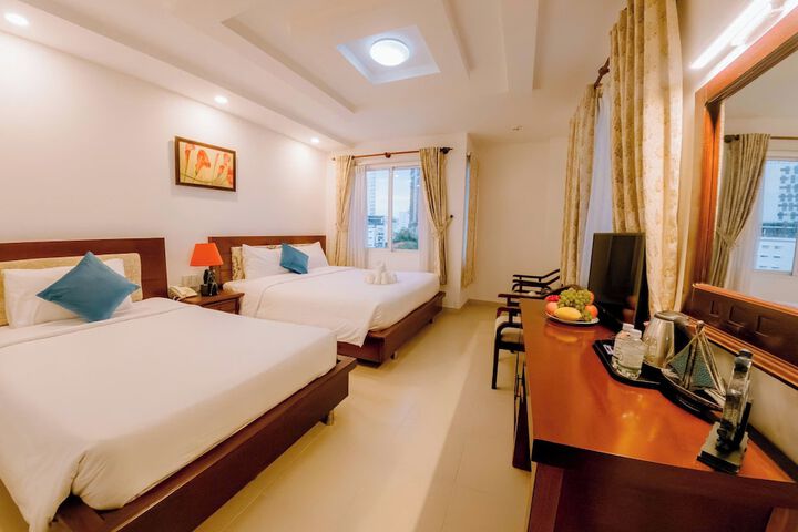 Room 35 of 53
