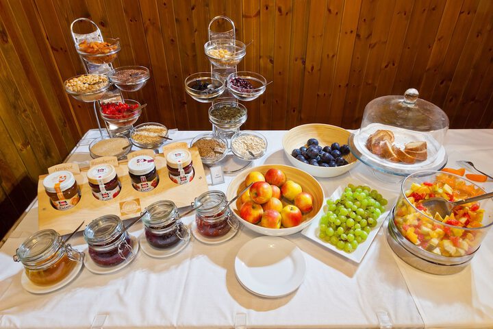 Breakfast/Coffee Service 36 of 48