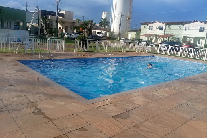 Pool 4 of 9