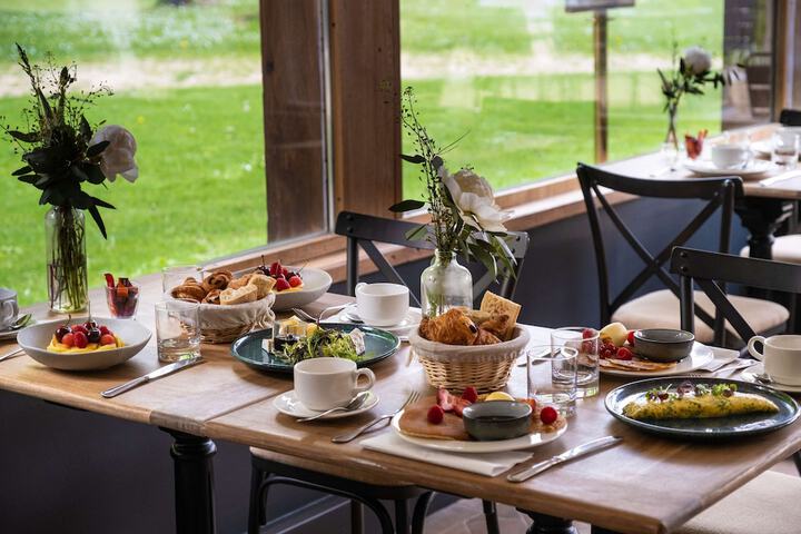 Breakfast/Coffee Service 41 of 67