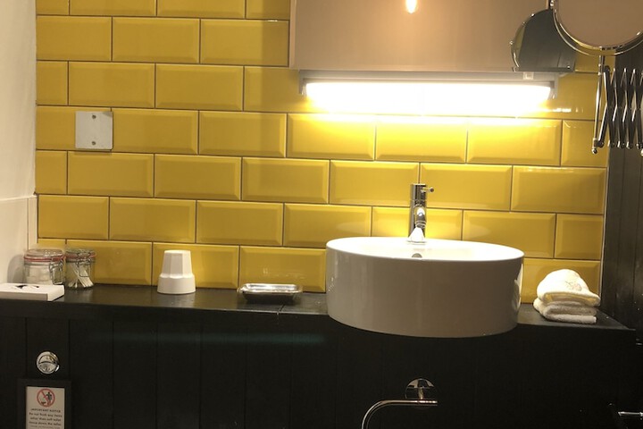 Room 10 of 25