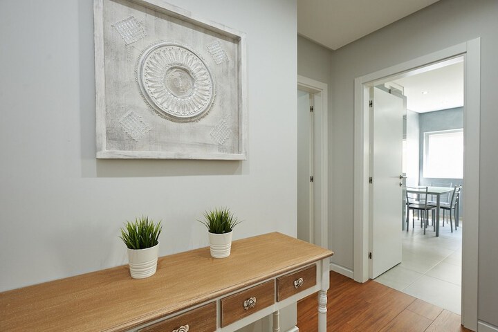 Room 8 of 30